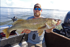 image of huge walleye caught in tournament