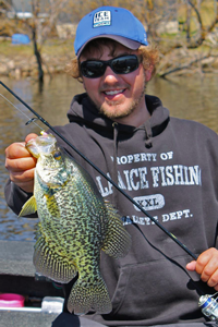 image of Mike Raetz holding crappie