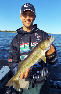 image of Justin Bailey holding Walleye