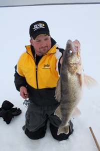 Ice Fishing Zippel Bay Lake of the Woods Walleye