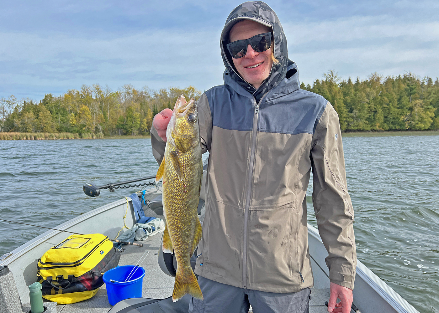 image Justin Hirt walleye fishing in Minnesota with Jeff Sundin