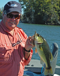 image of Dick Williams holding a nice Largemouth Bass