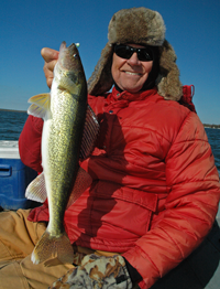 image of Bob Carlson with Leech Lake Walleye