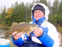 Smallmouth Bass Bruce Champion 10-16-07 Rainy River